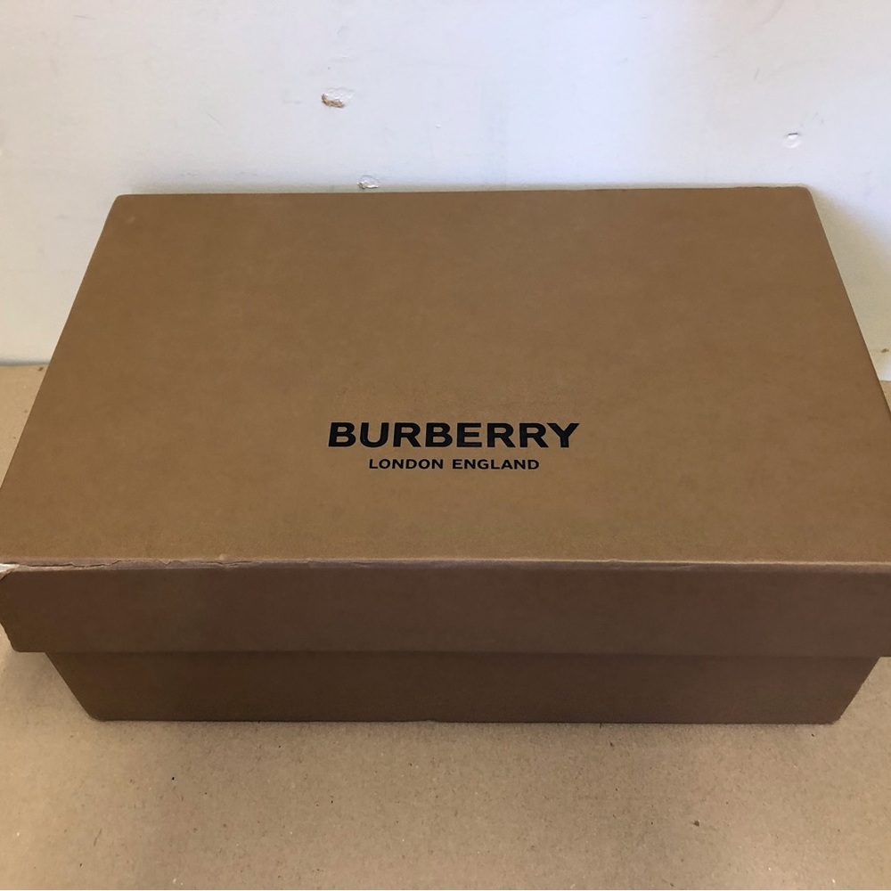 Burberry Sturges Tape Detail Leather Oxford Shoes - Picture 10 of 10
